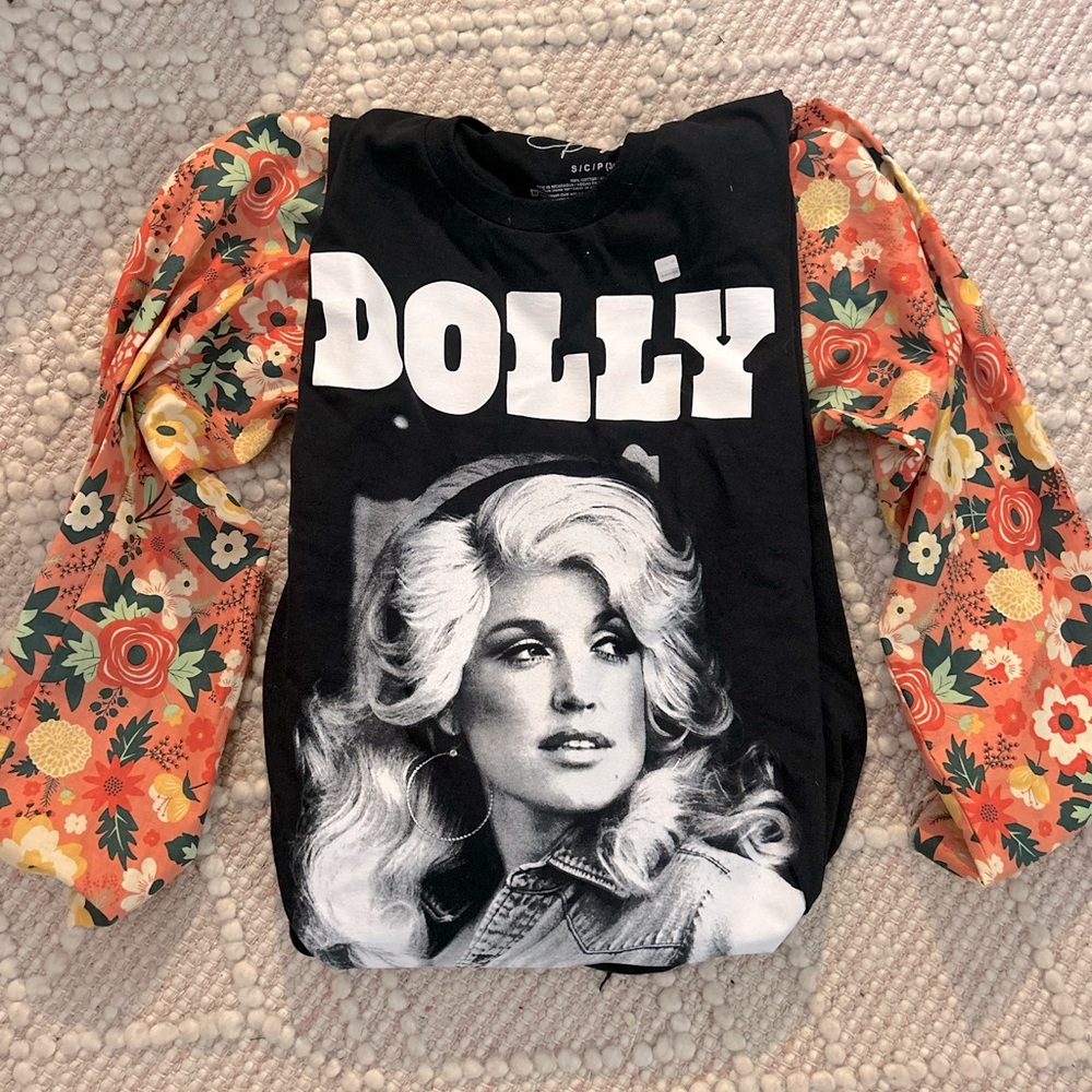 Custom floral dolly shirt size small- extra large